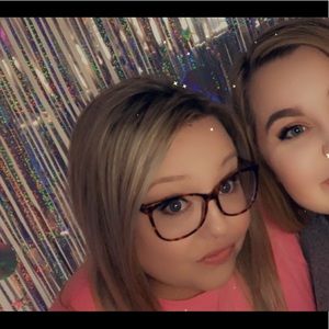 Meet your Posher, Tiffany